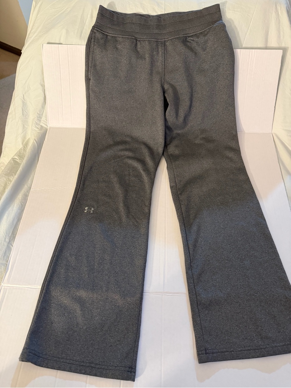 #204 Under Armour Women’s Gray Flare Sweatpants